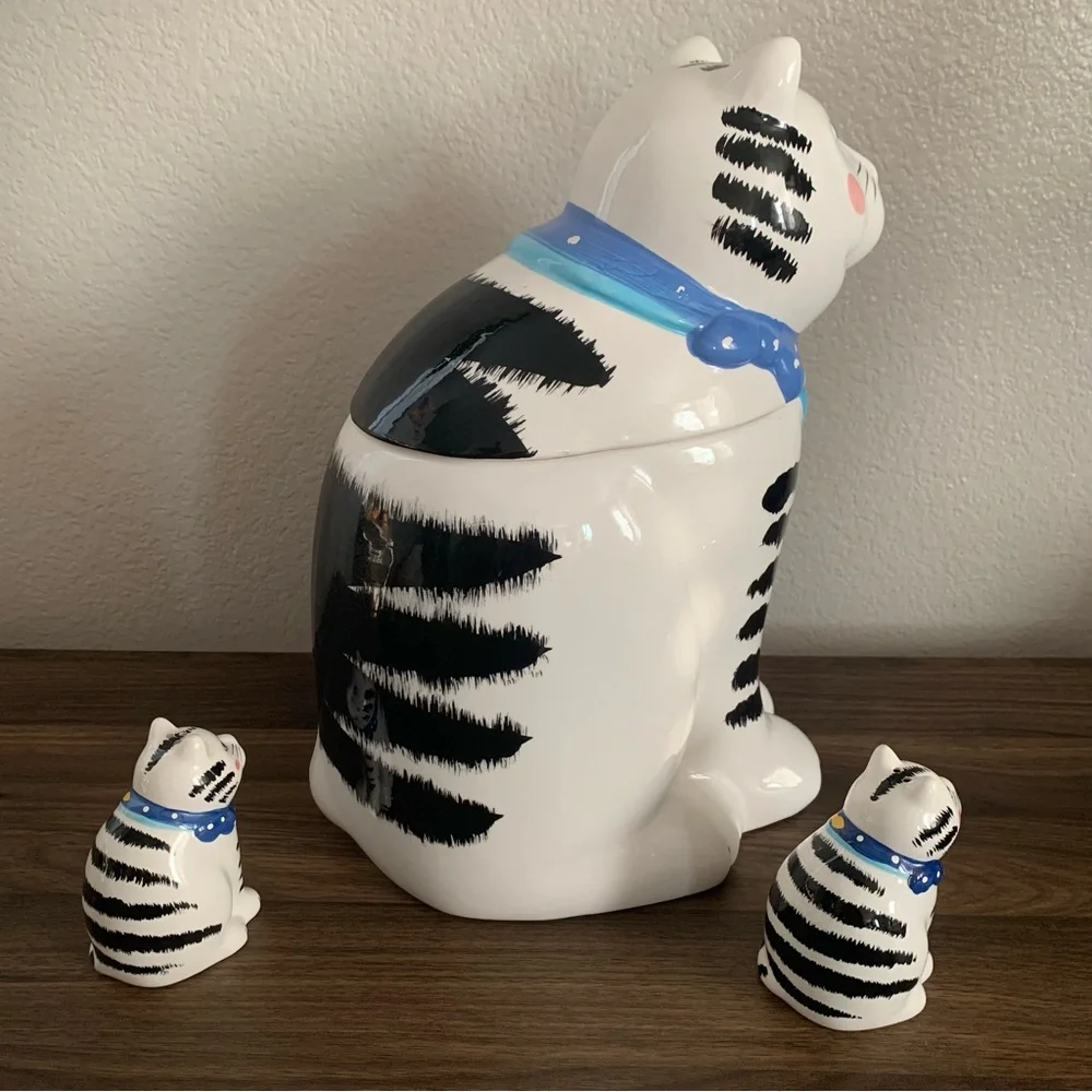 Coco Dowley White Black Cat Blue Bandana Cookie jar Salt & Pepper Shakers Set